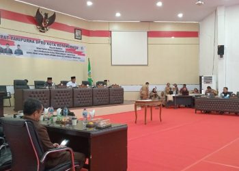 Meiddy Makalalag Pimpin Rapat Paripurna Tutup dan Buka Masa Sidang DPRD