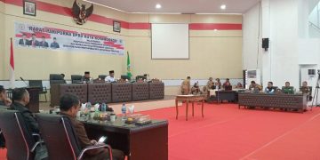 Meiddy Makalalag Pimpin Rapat Paripurna Tutup dan Buka Masa Sidang DPRD