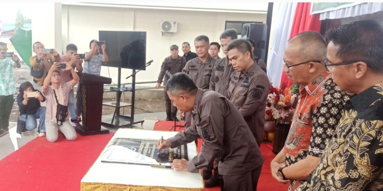 Kajati Sulut Resmikan Gedung Kantor Kejari Kota Kotamobagu