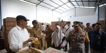 Inspeksi Gudang, Asripan Nani Pastikan Stok Pangan Aman hingga Lebaran