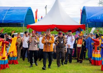 Pj Bupati Buton Tengah Andi Yusuf Hadiri Acara Adat Bongka’a Ta’u