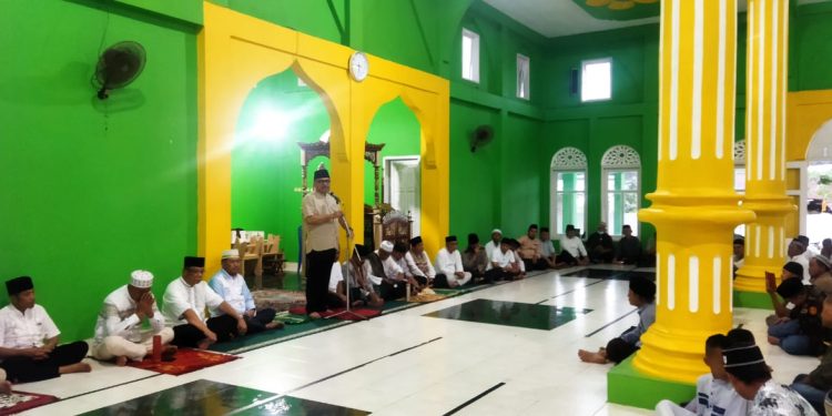 Buka Puasa Bersama di Wangga Baru, Bupati Limi Ingatkan Pentingnya Persatuan dan Kesatuan