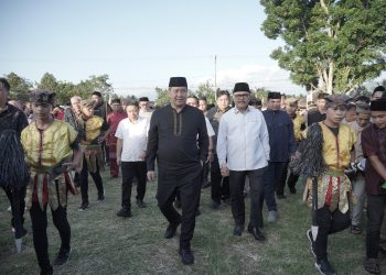 Bupati Limi Dampingi Wagub Steven dalam Safari Ramadan di Desa Tungoi II