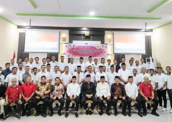 Foto : Wagub Steven Kandouw saat berfoto bersama Pengurus KONI, Forkopimda Bolmut dan Pj Walikota Kotamobagu