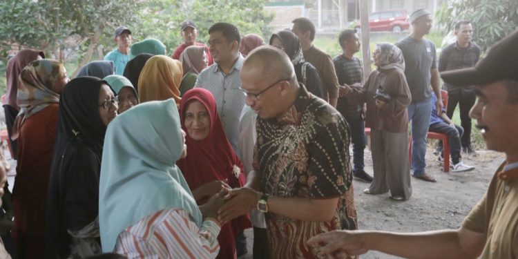 Hadiri Perayaan Binarundak, Asripan Nani Silaturahmi Dengan Masyarakat Motoboi Besar