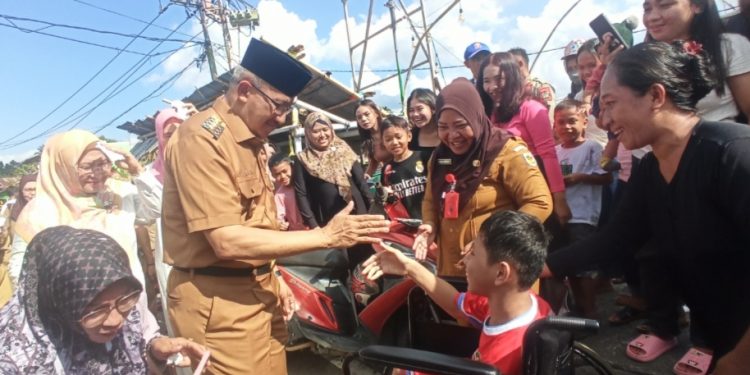 Hadiri Perayaan Ketupat, Asripan Nani Disambut Hangat Masyarakat Desa Moyag Todulan