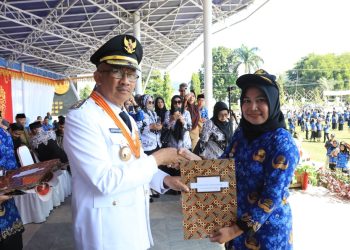 Diserahkan Pj Wali Kota, Ratusan PPPK Pemkot Kotamobagu Resmi Kantongi SK Pengangkatan
