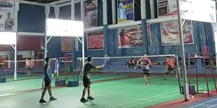Retribusi Masuk Lapangan Badminton Gedung Korpri Naik 100 Persen, ini Penjelasan Dispora Kotamobagu