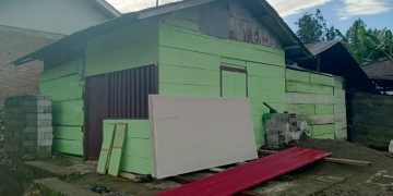 Hadirkan Hunian Layak, Satgas TMMD Kodim 1303/Bolmong Rehab Rumah Warga