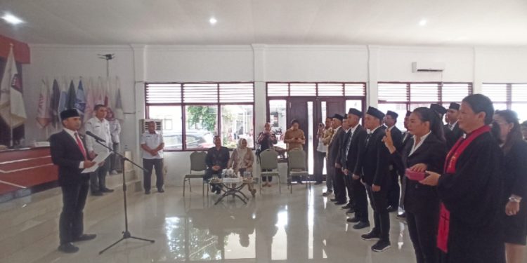 Lantik 20 PPK, Ketua KPU Kotamobagu Mishart Manoppo Tegaskan Hal ini