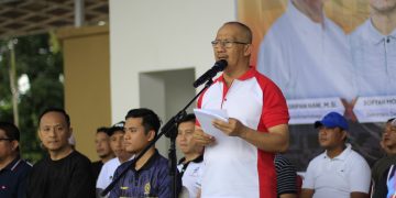 Asripan Nani Imbau Pelaku UMKM di Alun-alun Boki Hontinimbang Jaga Kebersihan