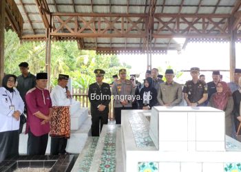 Rangkaian HUT Kotamobagu, Asripan Nani Bersama Forkopimda Ziarah ke Makam Pendahulu Bolaang Mongondow