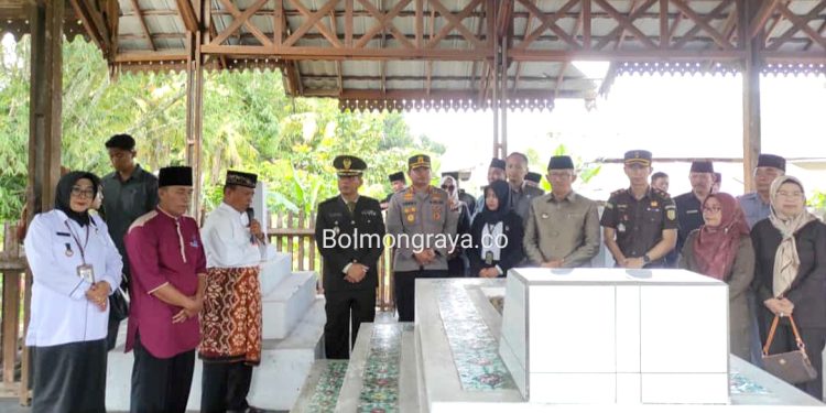 Rangkaian HUT Kotamobagu, Asripan Nani Bersama Forkopimda Ziarah ke Makam Pendahulu Bolaang Mongondow