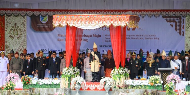 Asripan Nani Pimpin Upacara Peringatan HUT ke 17 Kotamobagu dan Peringatan HKN ke 116