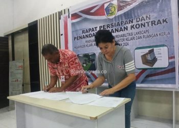 Claudy Mokodongan Teken Kontrak Pekerjaan Konstruksi Kantor Kejari Kotamobagu
