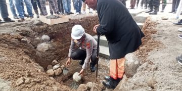 Letakkan Batu Pertama, Irjen Pol Yudhiawan Ajak Seluruh Komponen Awasi Proses Pekerjaan Mako Polres Kotamobagu