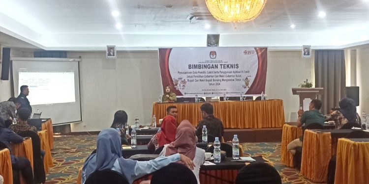 Jelang Mutarlih, KPU Boltim Gelar Bimtek dan Sosialisasi Aplikasi e-Coklit