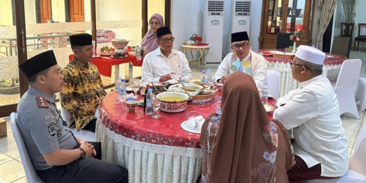 Momentum Idul Adha, Kakanwil Kemenkumham Sulut Silaturahmi ke Kediaman Wali Kota Kotamobagu