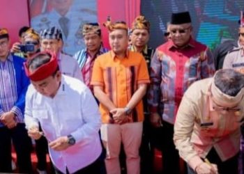 Pj Gubernur Sultra Andhap Budhi Revianto Resmikan Kantor Bupati Buton Tengah