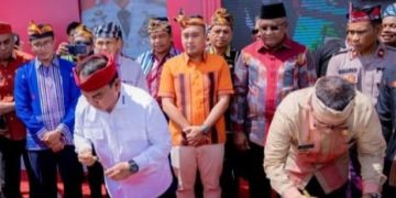 Pj Gubernur Sultra Andhap Budhi Revianto Resmikan Kantor Bupati Buton Tengah