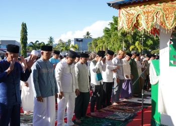 Pemkab Bolmong Shalat Idul Adha di Lapangan Daagon