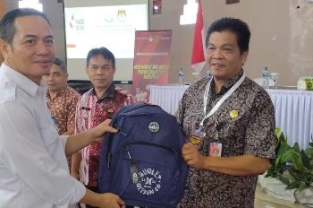 KPU Mitra dan Kejati Sulut Beri Penyuluhan dan Penerangan Masyarakat Taat Hukum pada Pilkada 2024