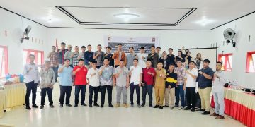 Foto : Bawaslu Bolmut bersama peserta sosialisasi pemilih partisipatif