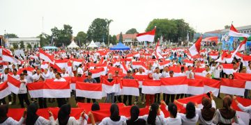 Meriahkan HUT Kemerdekaan, Asripan Nani Hadiri Gerakan 10 Juta Bendera