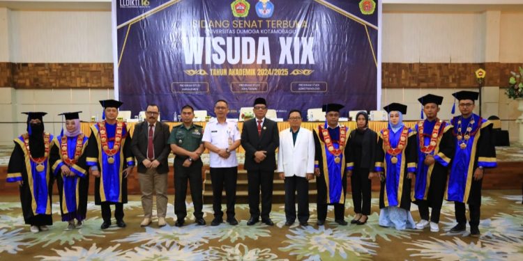 Hadiri Sidang Senat Terbuka, Abdullah Mokoginta Ucapkan Selamat untuk Mahasiswa UDK Angkatan XIX