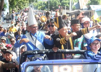 Diarak Ribuan Masa Pendukung, Oscar-Argo Resmi Mendaftar Bakal Calon Bupati dan Wakil Bupati Boltim