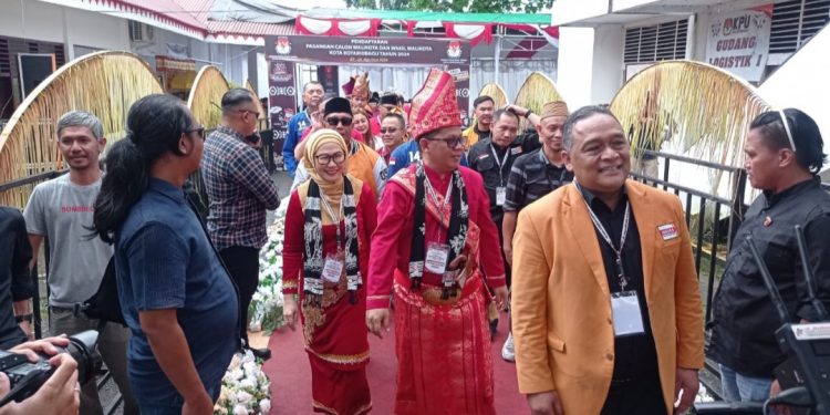 Diantar Ribuan Pendukung, NK-STA  Resmi Daftar Bacalon Wali Kota dan Wakil Wali Kota Kotamobagu