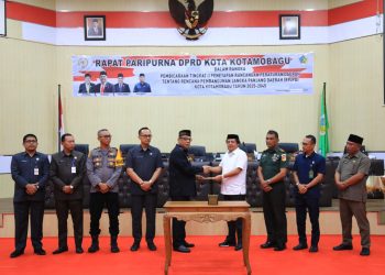 Pj Wali Kota Abdullah Mokoginta Hadiri Paripurna Penetapan Ranperda RPJPD 2025-2045