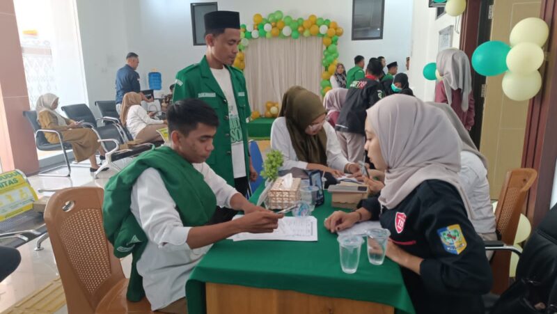 Foto : Donor darah yang bekerja sama dengan PA Boroko dan PMI Bolmong.