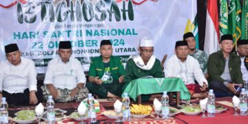 Foto : Tampak Ketua GP Ansor Bolmut, Agung Aditya Saenong, bersama sejumlah tamu undangan pada acara Isighosah.