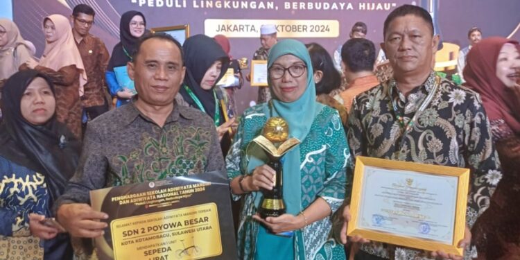 SDN 2 Poyowa Besar Raih Penghargaan Sekolah Adiwiyata Tingkat Nasional