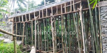 Rampung Waktu Dekat, Proyek Jembatan Penyeberangan Sungai Kopandakan Satu Terus Dipacu