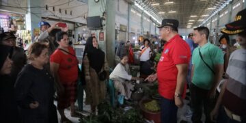 Pantau Harga dan Pasokan, Abdullah Mokoginta Blusukan di Sejumlah Pasar Tradisional