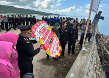 Upacara dan Tabur Bunga Warnai Peringatan Hari Pahlawan di Buton Tengah