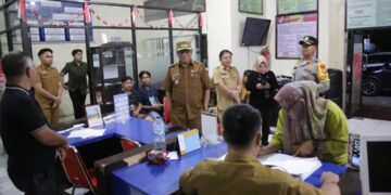 Jelang Pilkada, Abdullah Tinjau Pelayanan Disdukcapil Kotamobagu