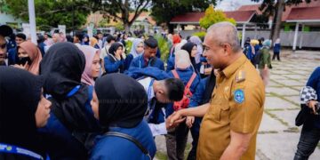 Pj Bupati Buton Tengah Titipkan Misi Netralitas Pilkada Kepada Mahasiswa KKN UM Buton