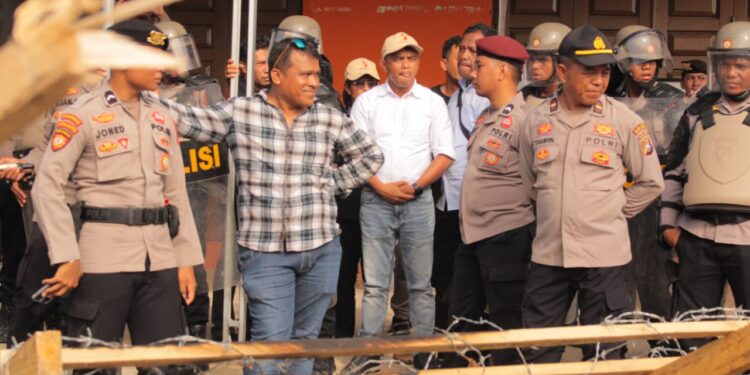 Helius Udaya Akhirnya Muncul, Jawaban Normatif Picu Kekecewaan Massa