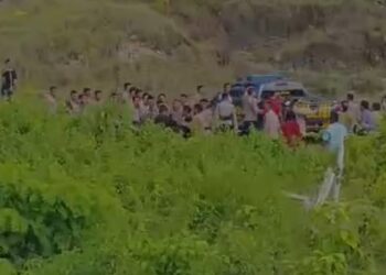 Ketua Bawaslu Buton Tengah Berupaya Kabur, Massa Demonstrasi Halangi Upaya Pelarian