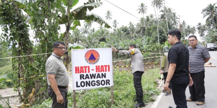 Bersama Forkopimda, Abdullah Mokoginta Tinjau Lokasi Bencana Banjir dan Longsor