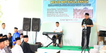 Pj Wali Kota Resmikan Masjid Miftahul Jannah Desa Poyowa Kecil