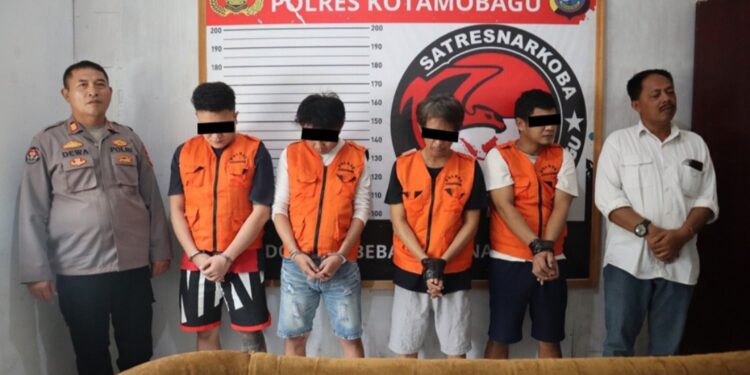 Gagalkan Pengiriman Paket Sabu, Satresnarkoba Polres Kotamobagu Amankan Empat Tersangka