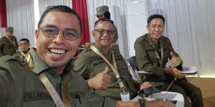 Foto : Bupati Bolmut Sirajudin Lasena saat bersama Bupati Bolsel dan Bupati Boltim di arena Retret Magelang