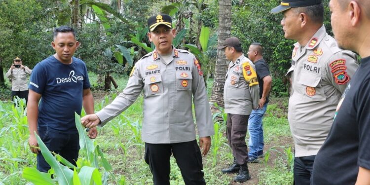 Dukung Ketahanan Pangan, Kapolres Kotamobagu Apresiasi Petani Desa Sia