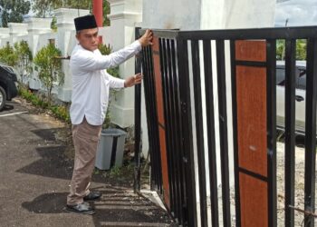 Geram, Elwin Kecam Aksi Perusakan Pagar Kantor Kejari Kotamobagu