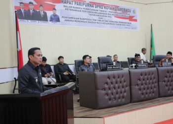Hadiri Paripurna DPRD, Weny Gaib Serahkan LKPJ 2024 dan Ranperda RPJMD 2025-2029