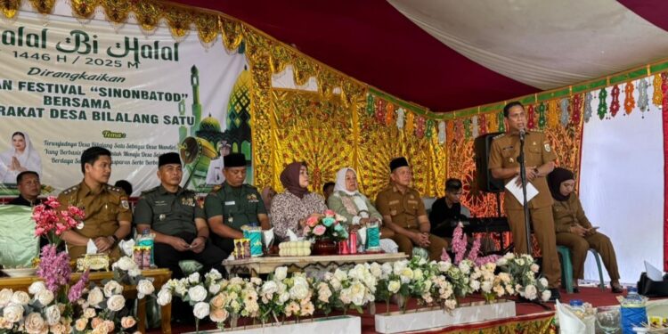 Weny-Rendy Hadiri Halal Bi Halal dan Festival Sinonbatod Desa Bilalang Satu